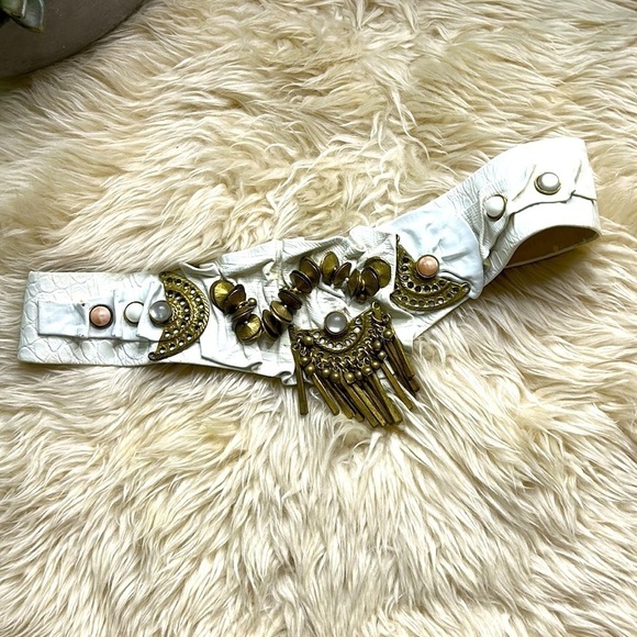 Vintage 80s Nina Arjani white leather medium waist belt heavy brass metal main image 4